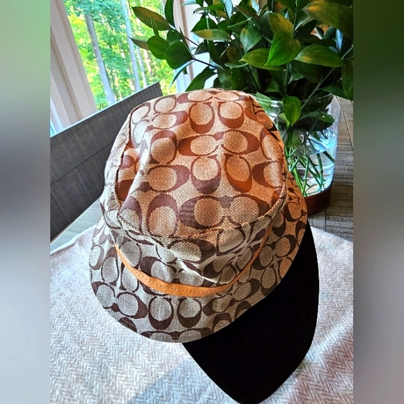 COACH Signature Bucket Hat - Picture 1 of 5